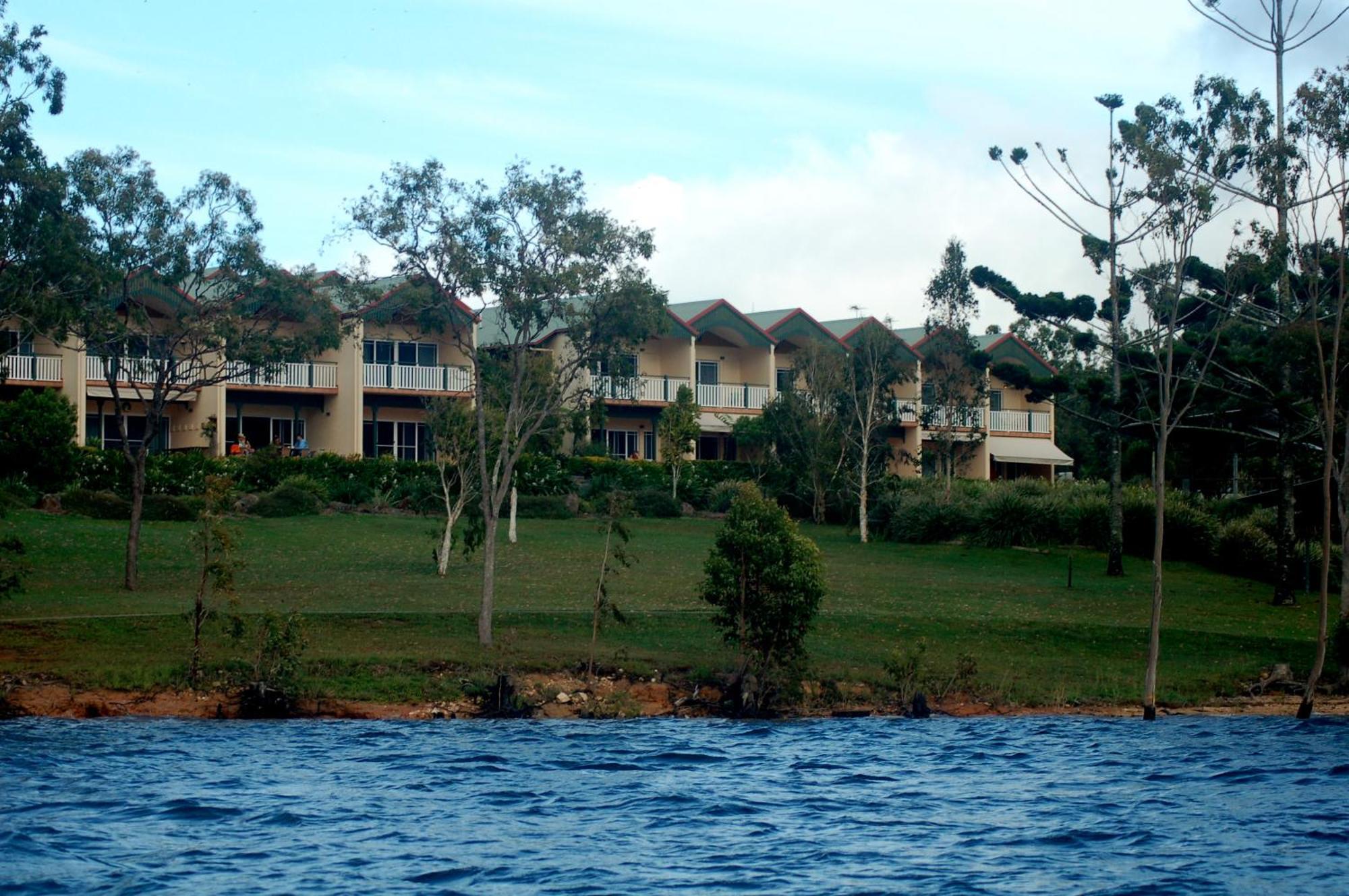 Tinaroo Lake Resort Exterior foto